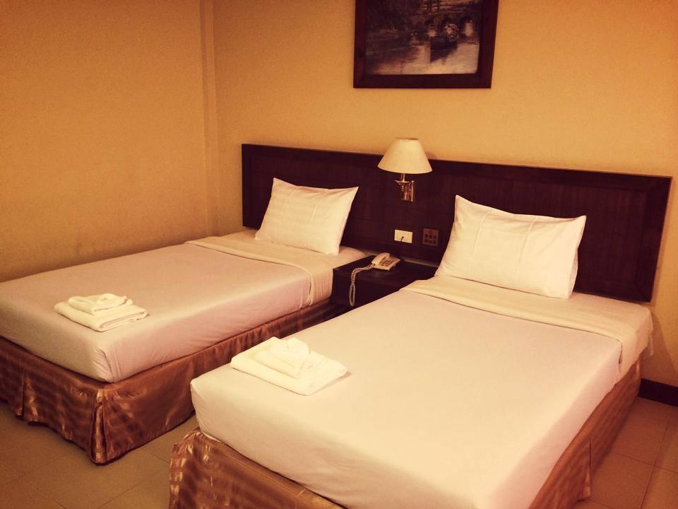 Nipa Garden Hotel Сурат Тхани Екстериор снимка